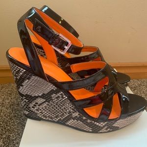 ‼️FINAL SALE‼️Calvin Klein Wedges